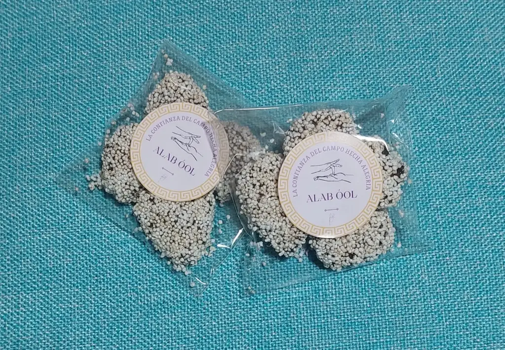 Ciruelas con amaranto (3 paquetes de 4 piezas c/u) | Alab Ool