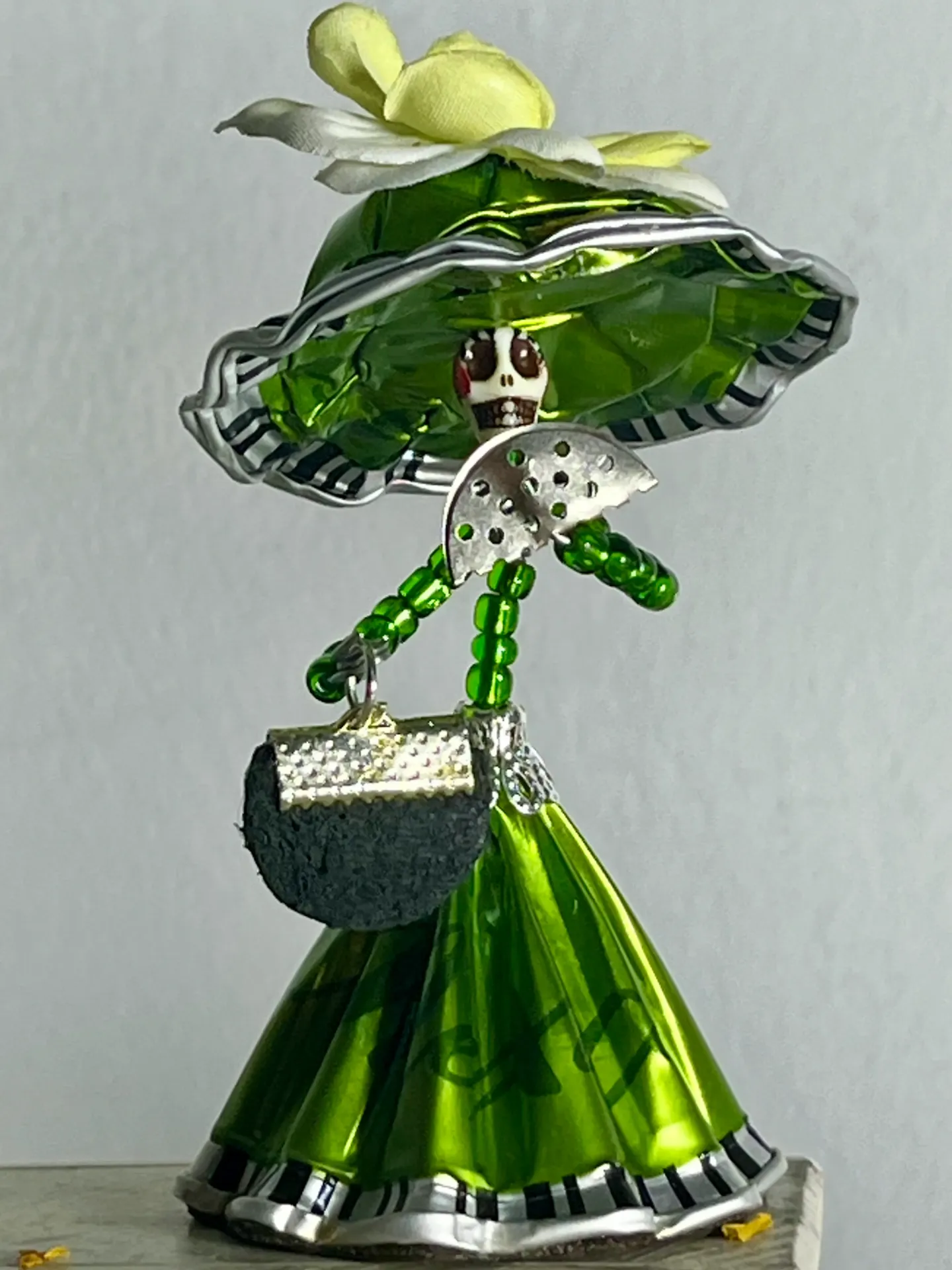 Catrina hecha a mano con cápsulas de café Mod. Gde (DIHCOMO ARTE)